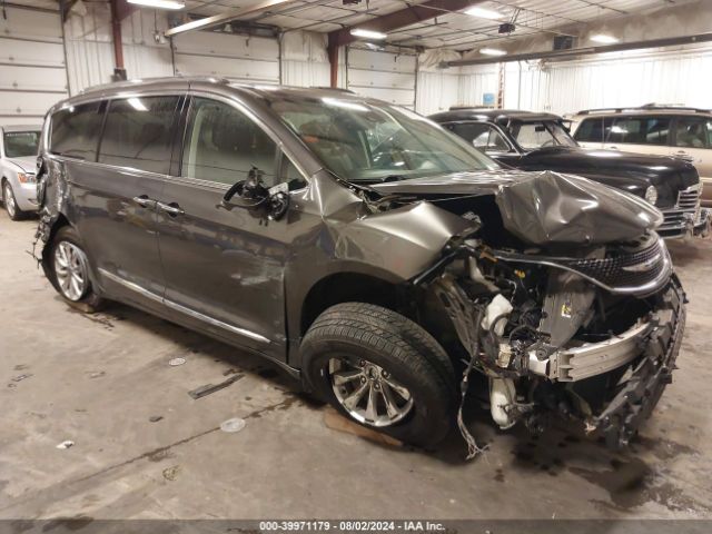 chrysler pacifica 2018 2c4rc1eg8jr156918