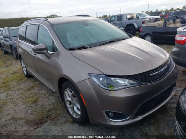 chrysler pacifica 2017 2c4rc1eg9hr643846