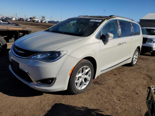 chrysler pacifica t 2017 2c4rc1eg9hr644396