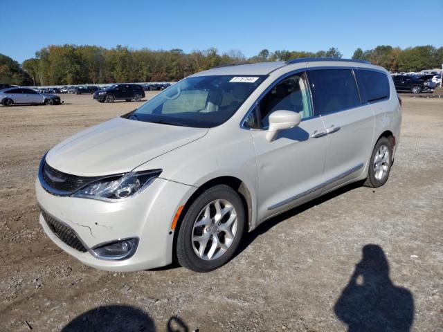 chrysler pacifica t 2017 2c4rc1egxhr608541