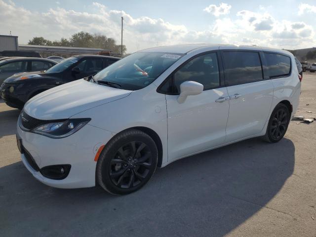 chrysler pacifica t 2020 2c4rc1fg0lr245657