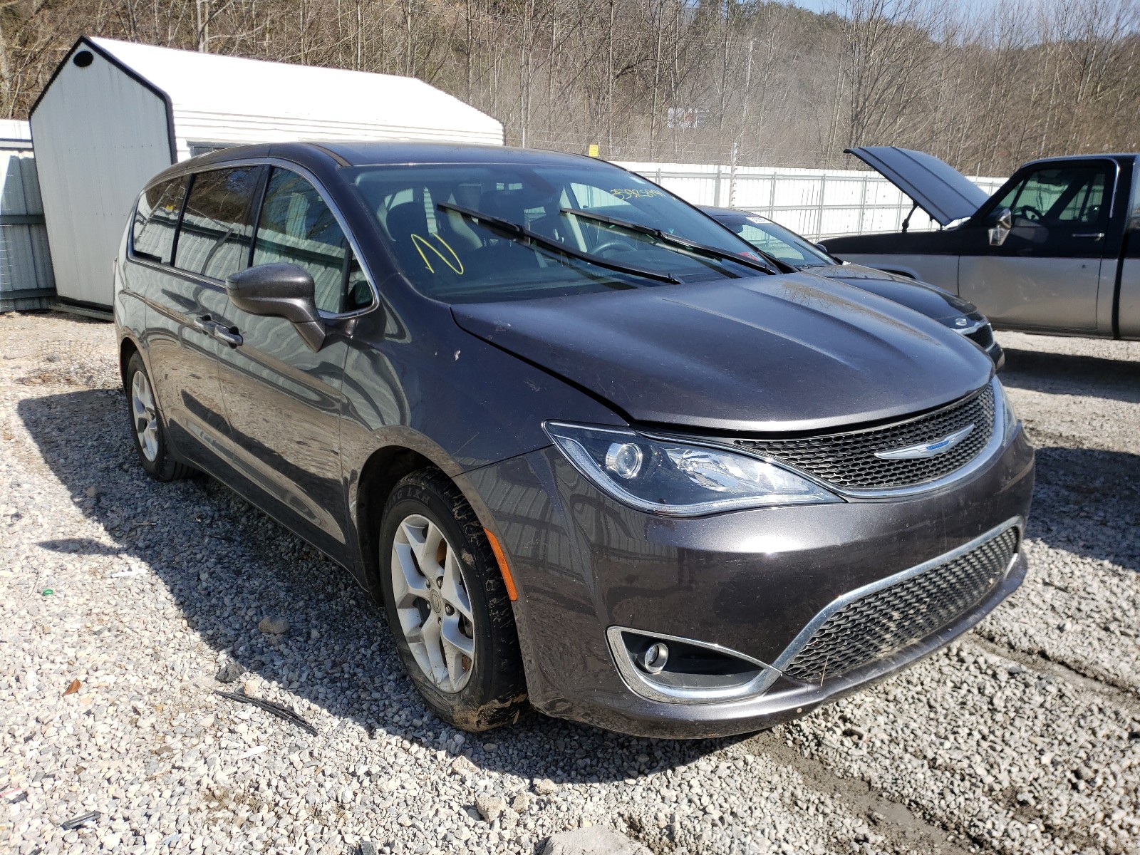 chrysler pacifica t 2018 2c4rc1fg1jr271147