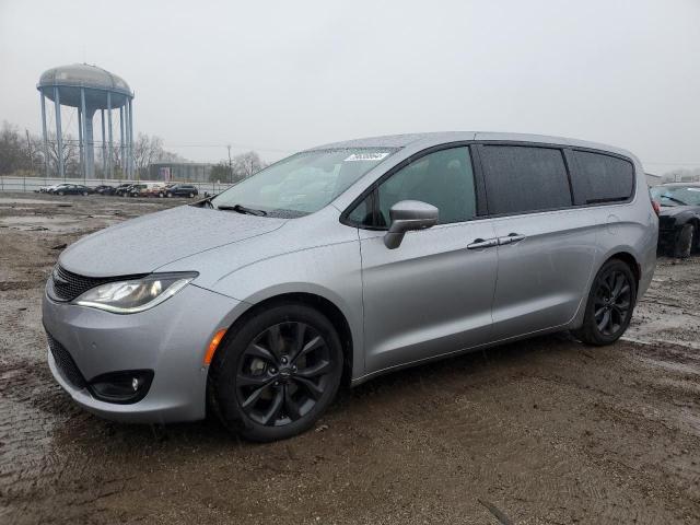 chrysler pacifica t 2019 2c4rc1fg1kr668049