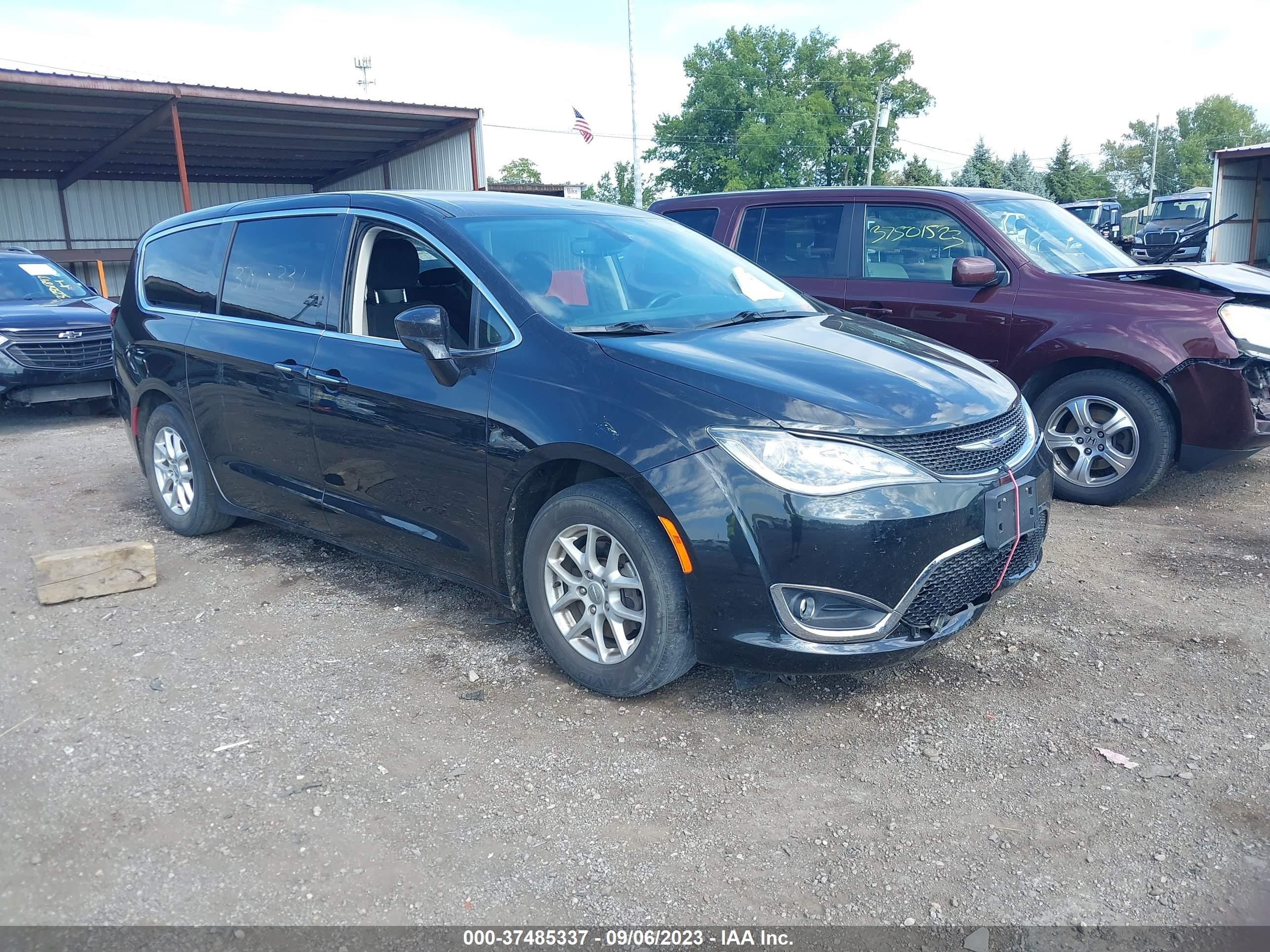 chrysler pacifica 2020 2c4rc1fg1lr210299