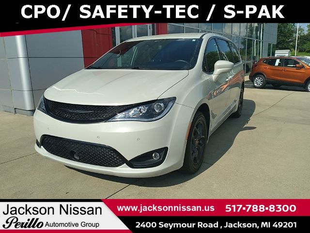 chrysler pacifica 2020 2c4rc1fg1lr240015