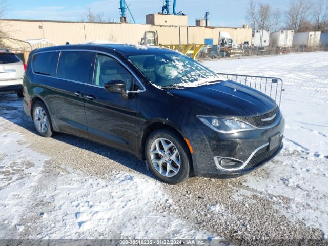 chrysler pacifica 2018 2c4rc1fg2jr125680