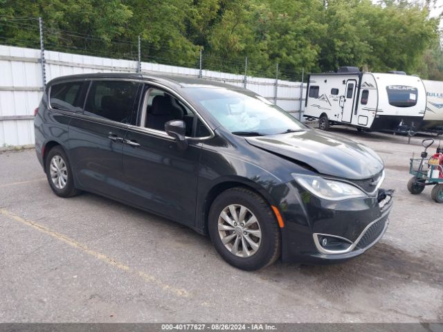 chrysler pacifica 2018 2c4rc1fg3jr103090