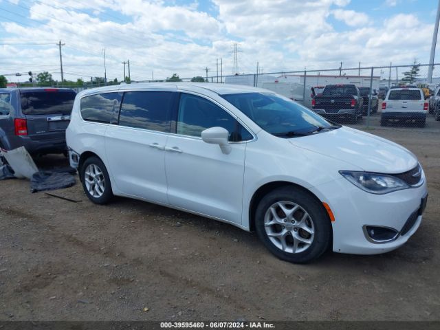 chrysler pacifica 2018 2c4rc1fg3jr317867