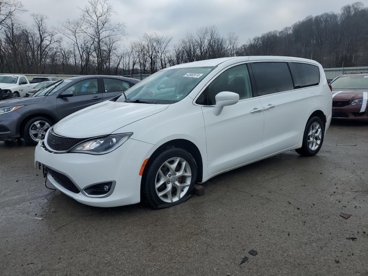 chrysler pacifica 2020 2c4rc1fg9lr106286