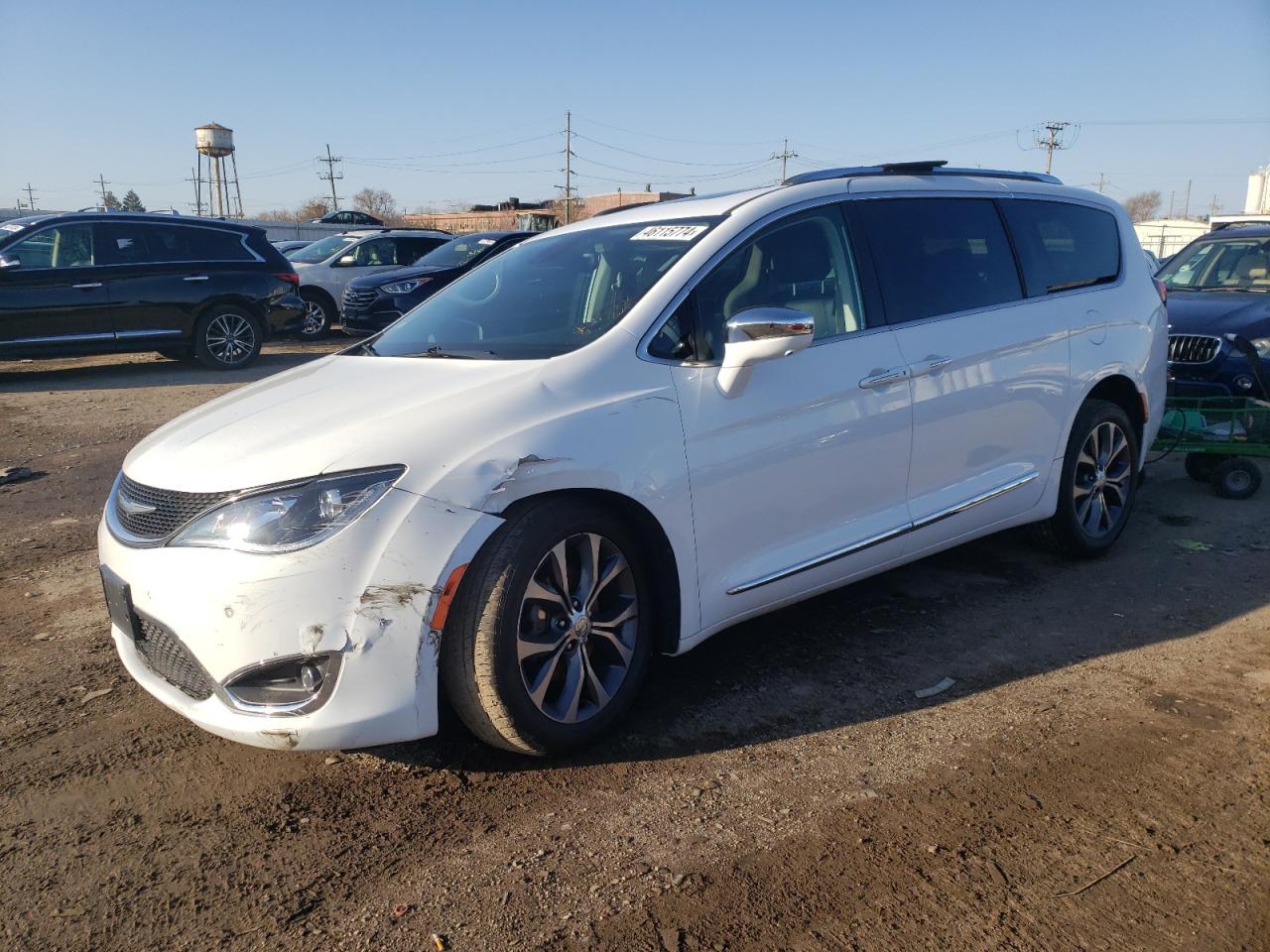 chrysler pacifica 2018 2c4rc1gg2jr103841