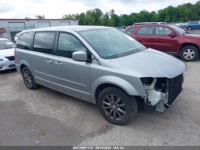 chrysler town and country 2015 2c4rc1hg3fr719943