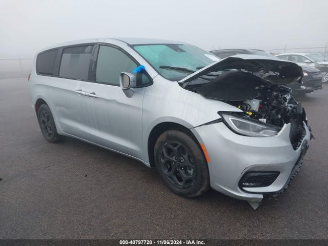 chrysler pacifica 2022 2c4rc1l71nr209452