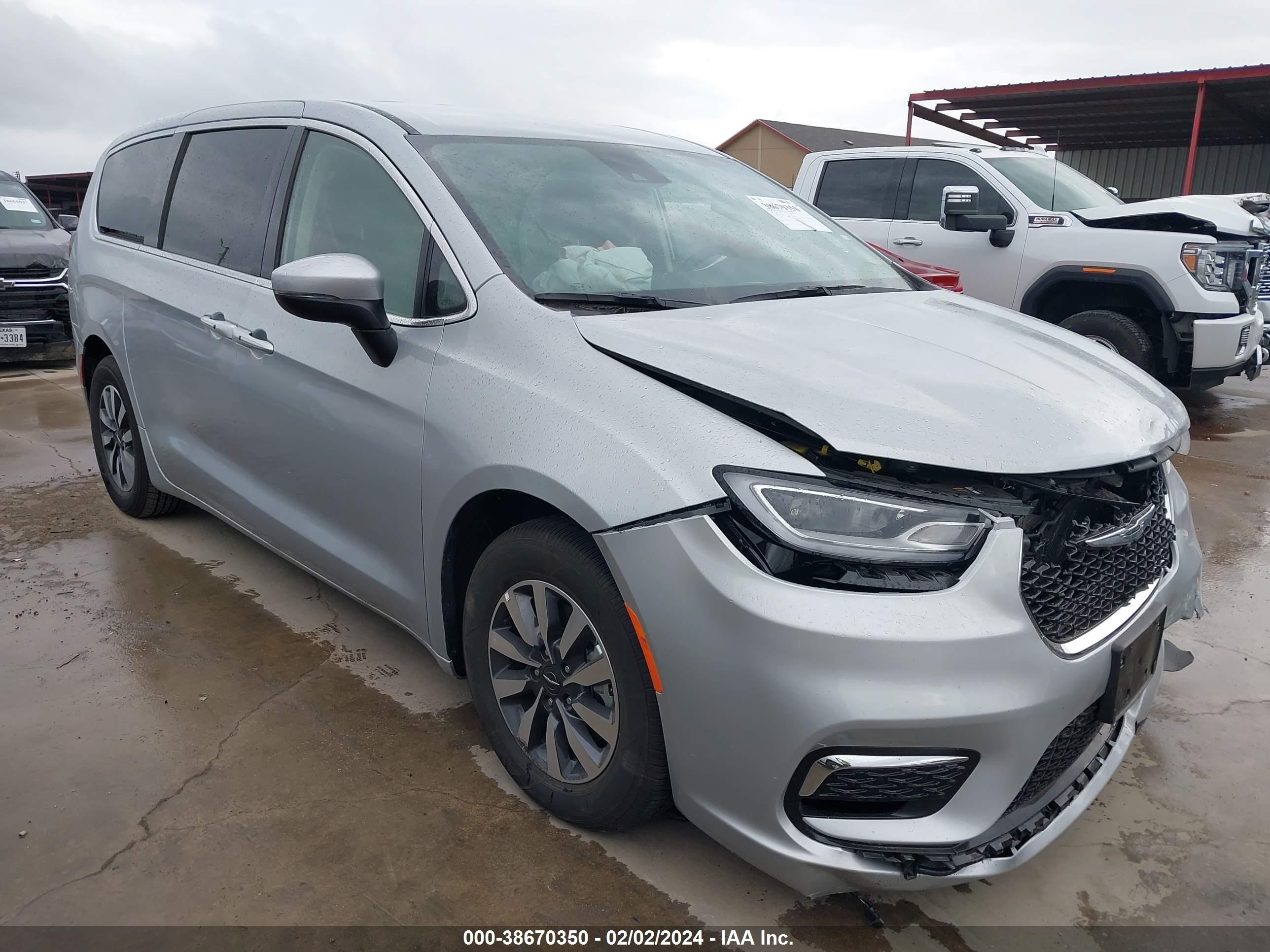 chrysler pacifica 2023 2c4rc1l71pr618067