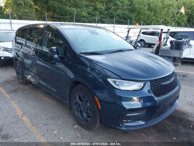 chrysler pacifica 2022 2c4rc1l72nr174050