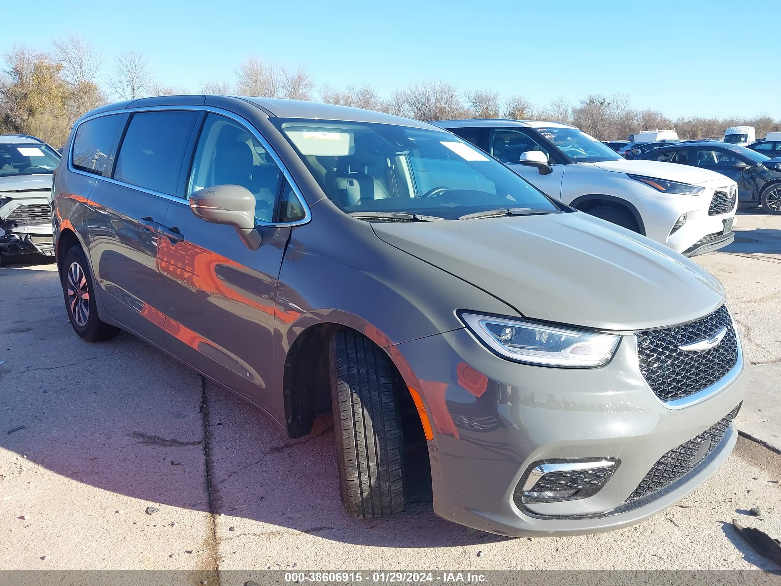 chrysler pacifica 2022 2c4rc1l74nr121592