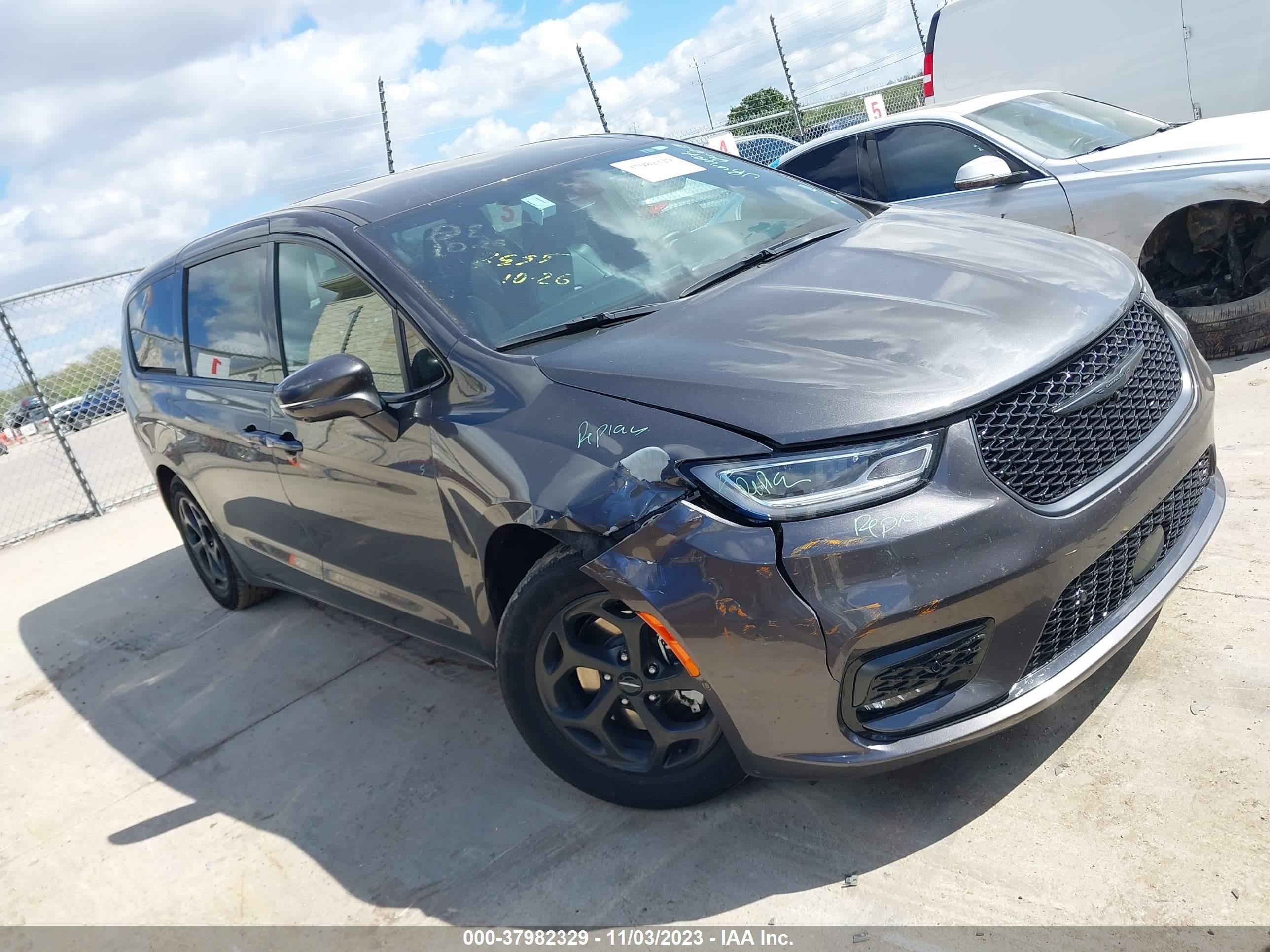 chrysler pacifica 2022 2c4rc1l77nr134756