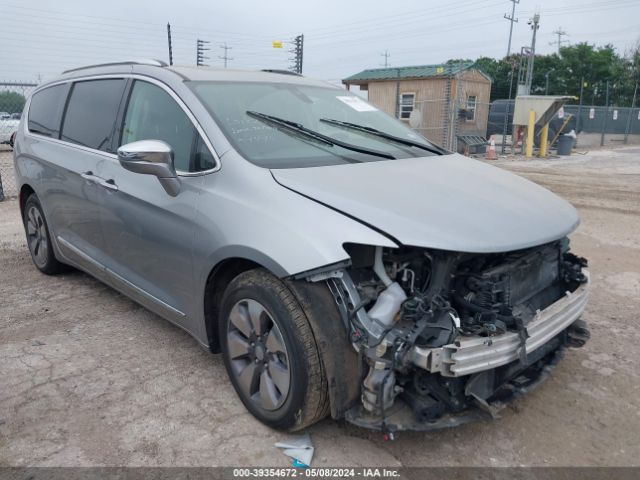 chrysler pacifica 2018 2c4rc1n70jr275319