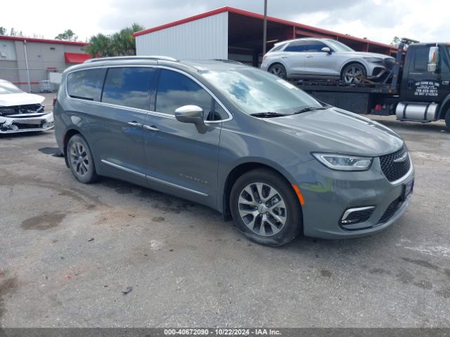 chrysler pacifica 2022 2c4rc1n71nr138220