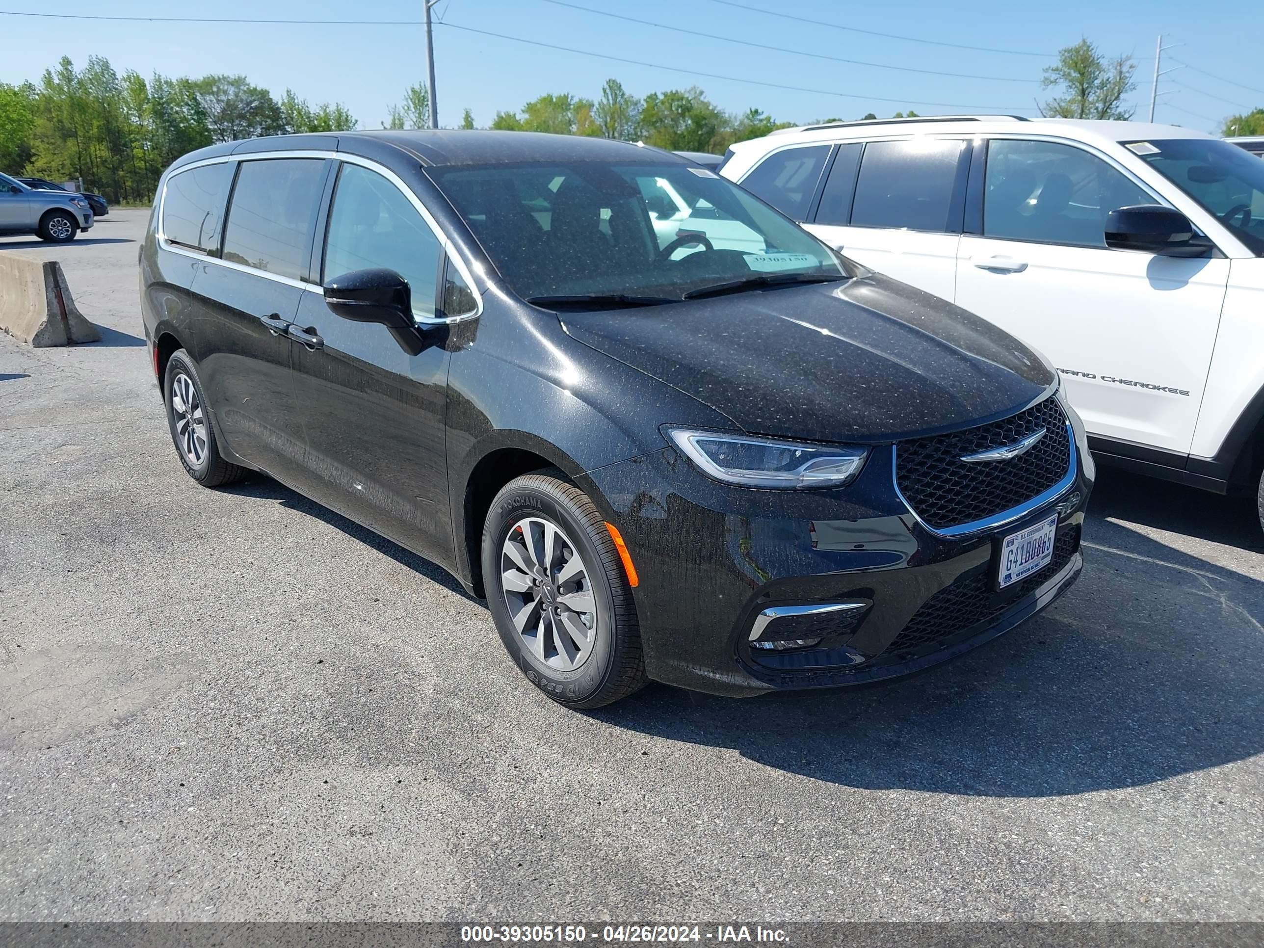 chrysler pacifica 2024 2c4rc1s76rr153161