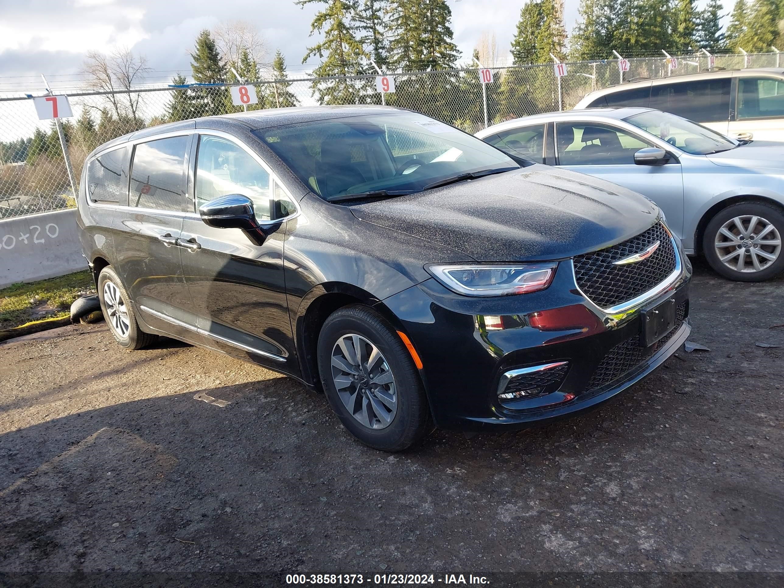 chrysler pacifica 2023 2c4rc1s77pr614381