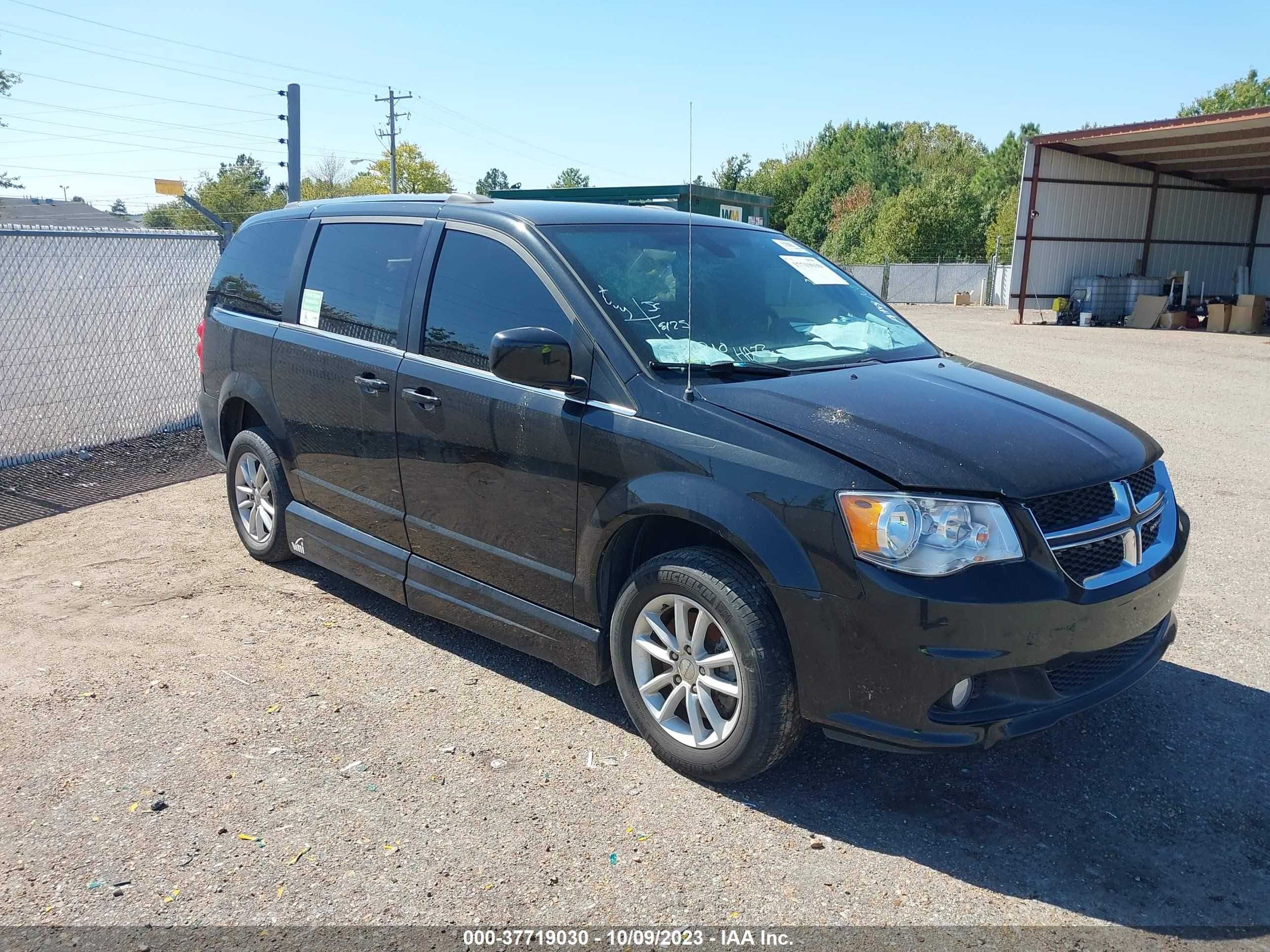 dodge caravan 2018 2c4rdgcg4jr341941