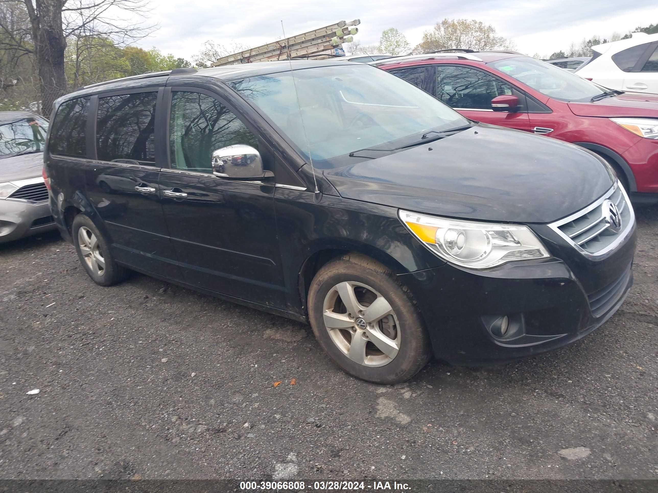 volkswagen routan 2012 2c4rvadg4cr222279