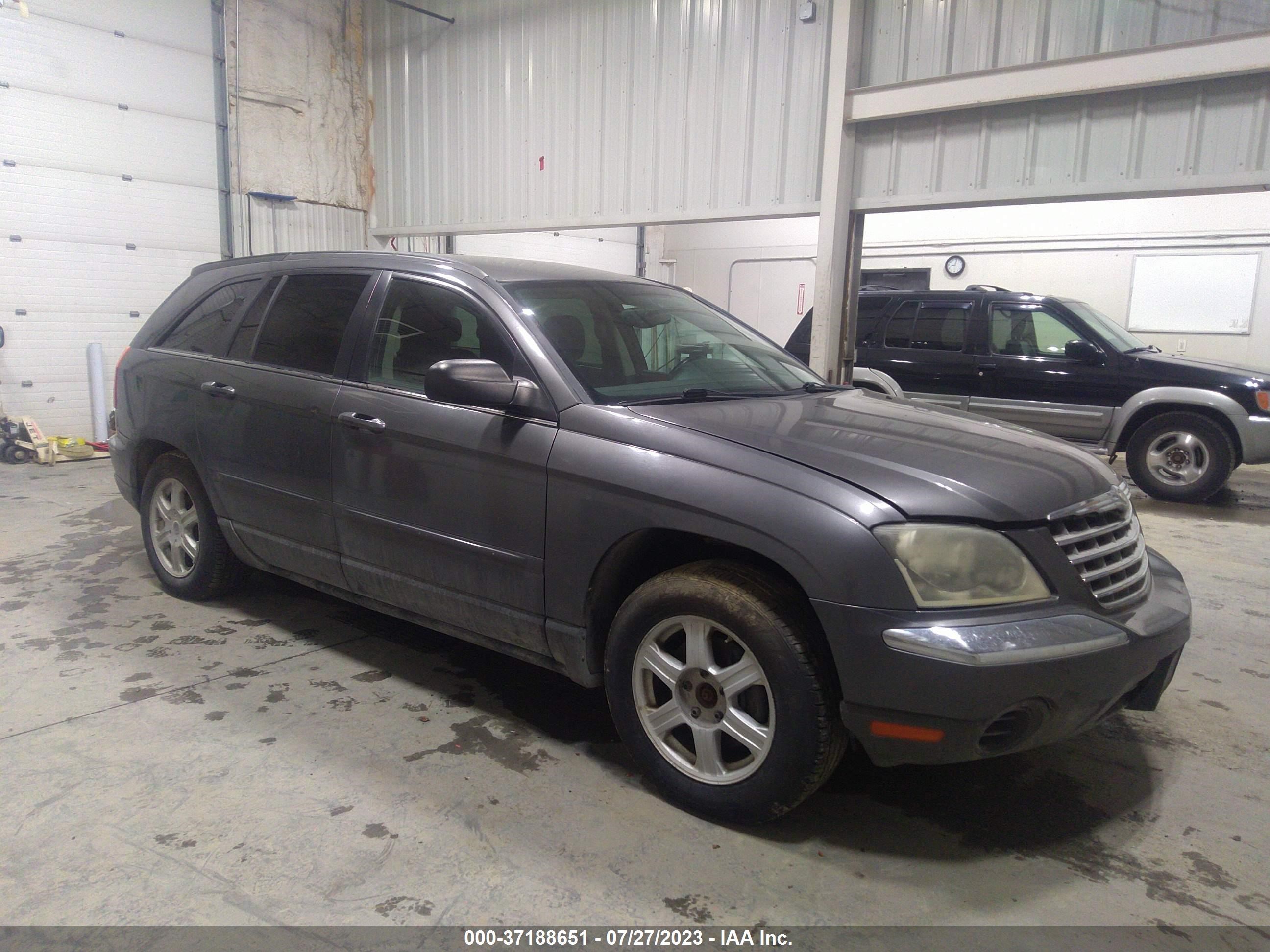 chrysler pacifica 2004 2c8gf68494r567311