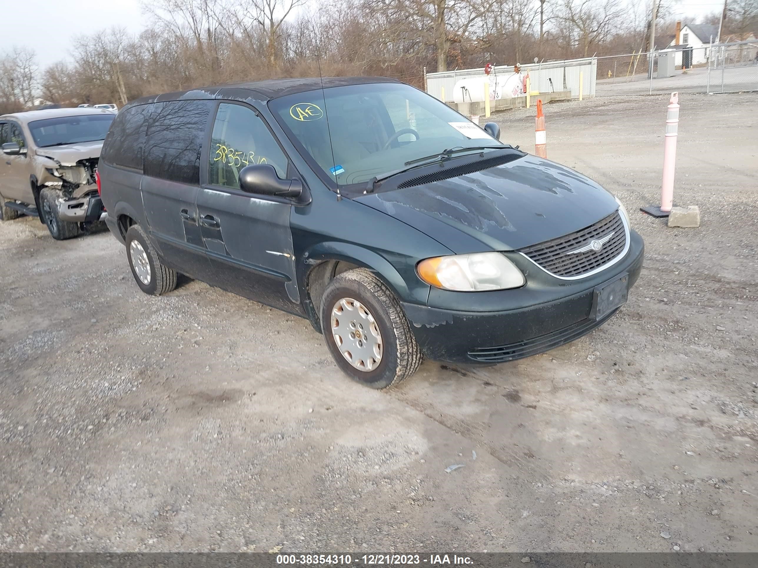 chrysler town & country 2001 2c8gp44331r308520