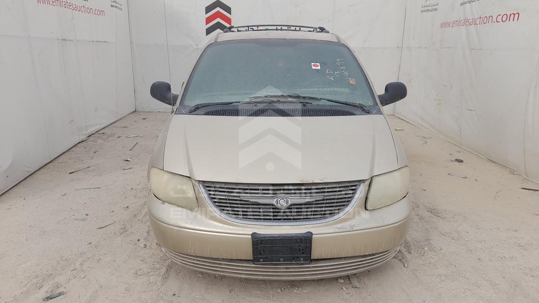 chrysler town & country 2003 2c8gp44l53r132640