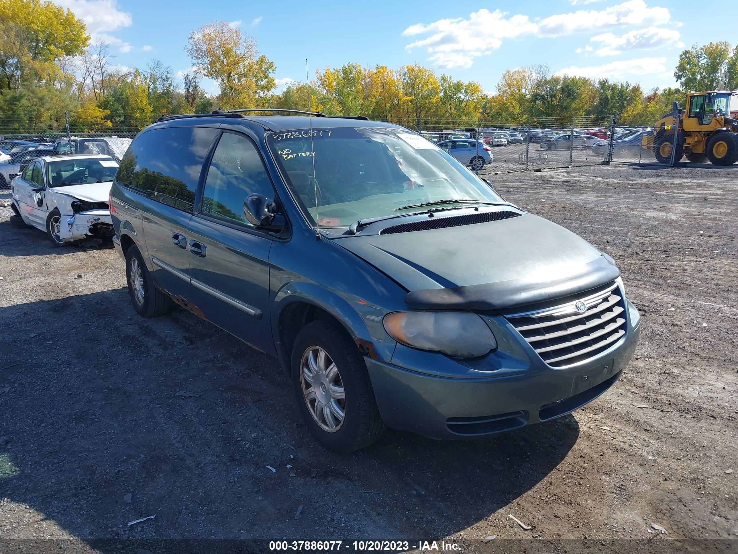 chrysler town & country 2005 2c8gp54l75r517609