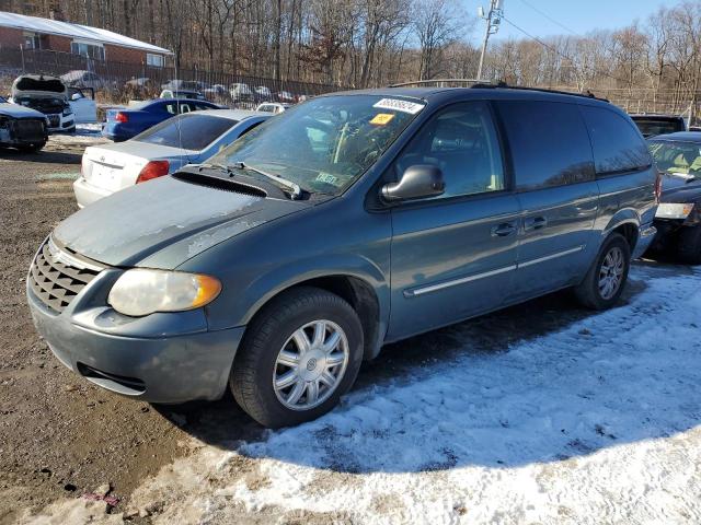 chrysler town & cou 2005 2c8gp54l85r213771