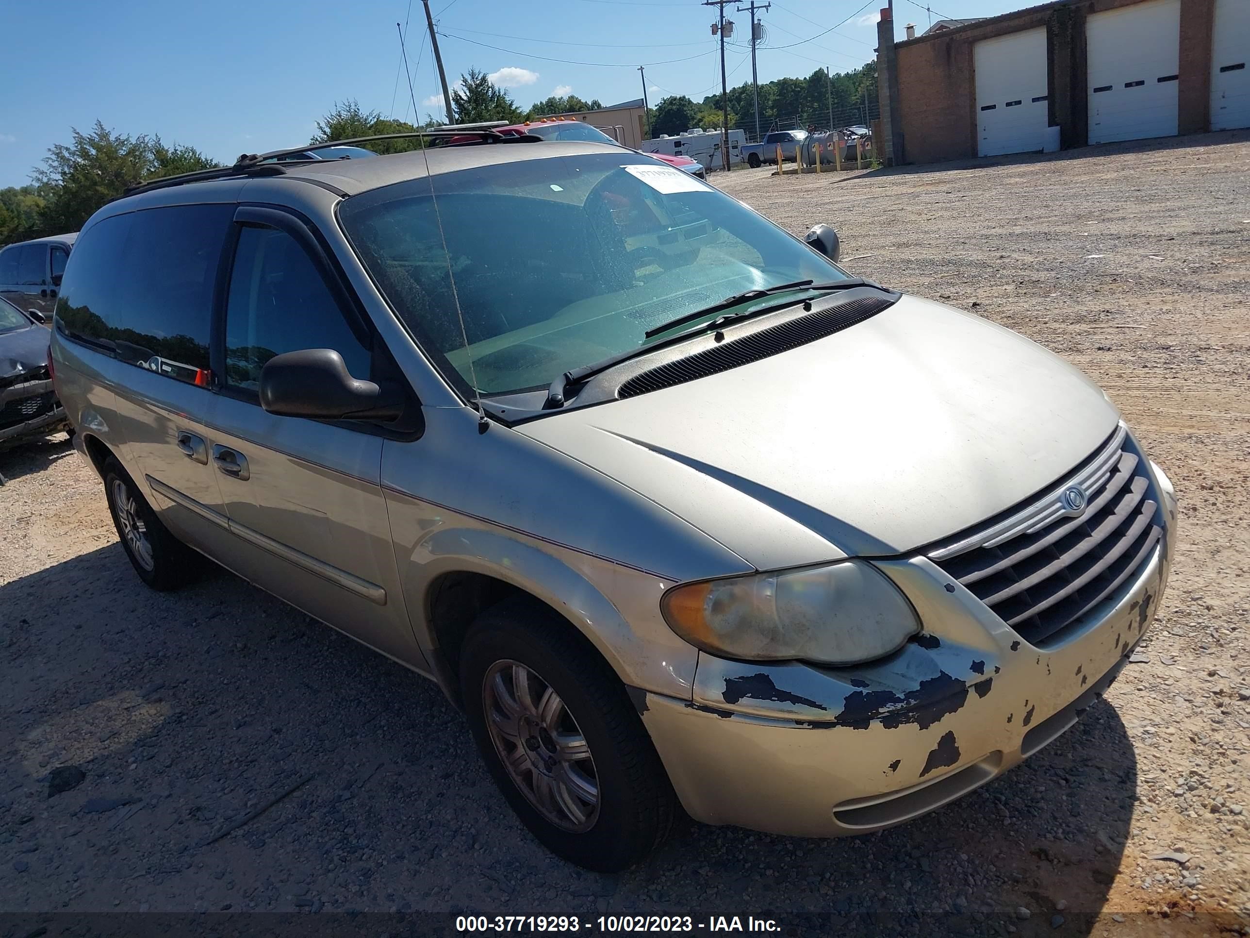 chrysler town & country 2005 2c8gp54l85r513553