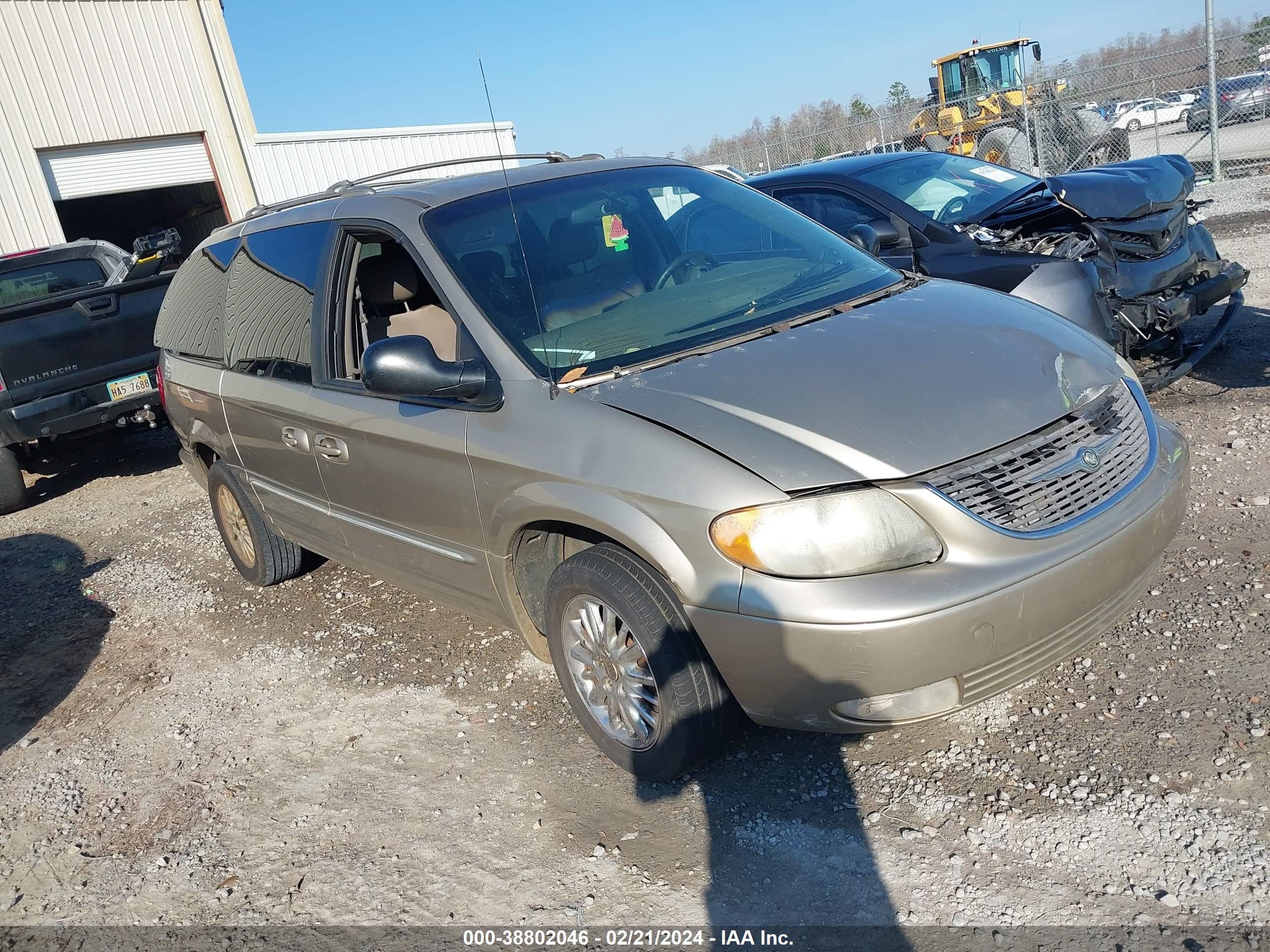 chrysler town & country 2002 2c8gp64l02r645157