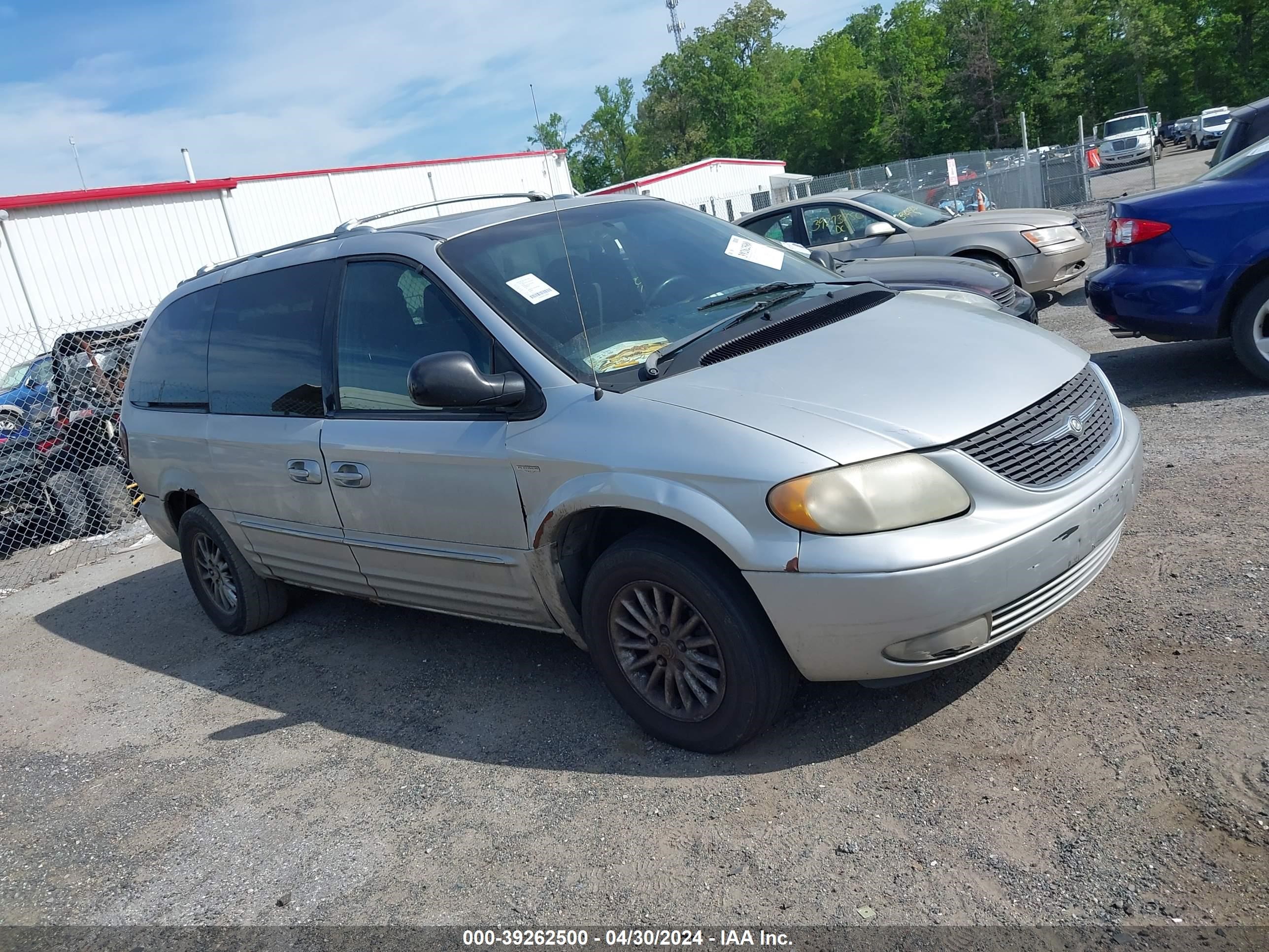 chrysler town & country 2003 2c8gp64l13r199389