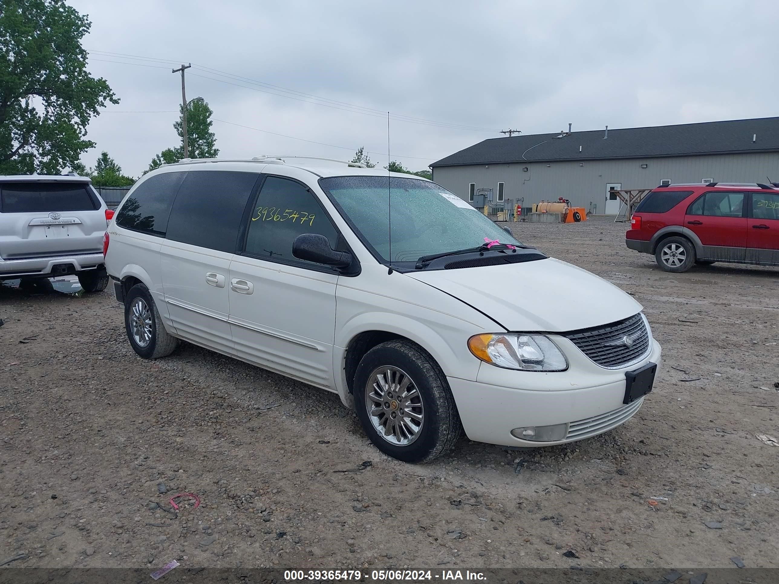 chrysler town & country 2002 2c8gp64l32r611777