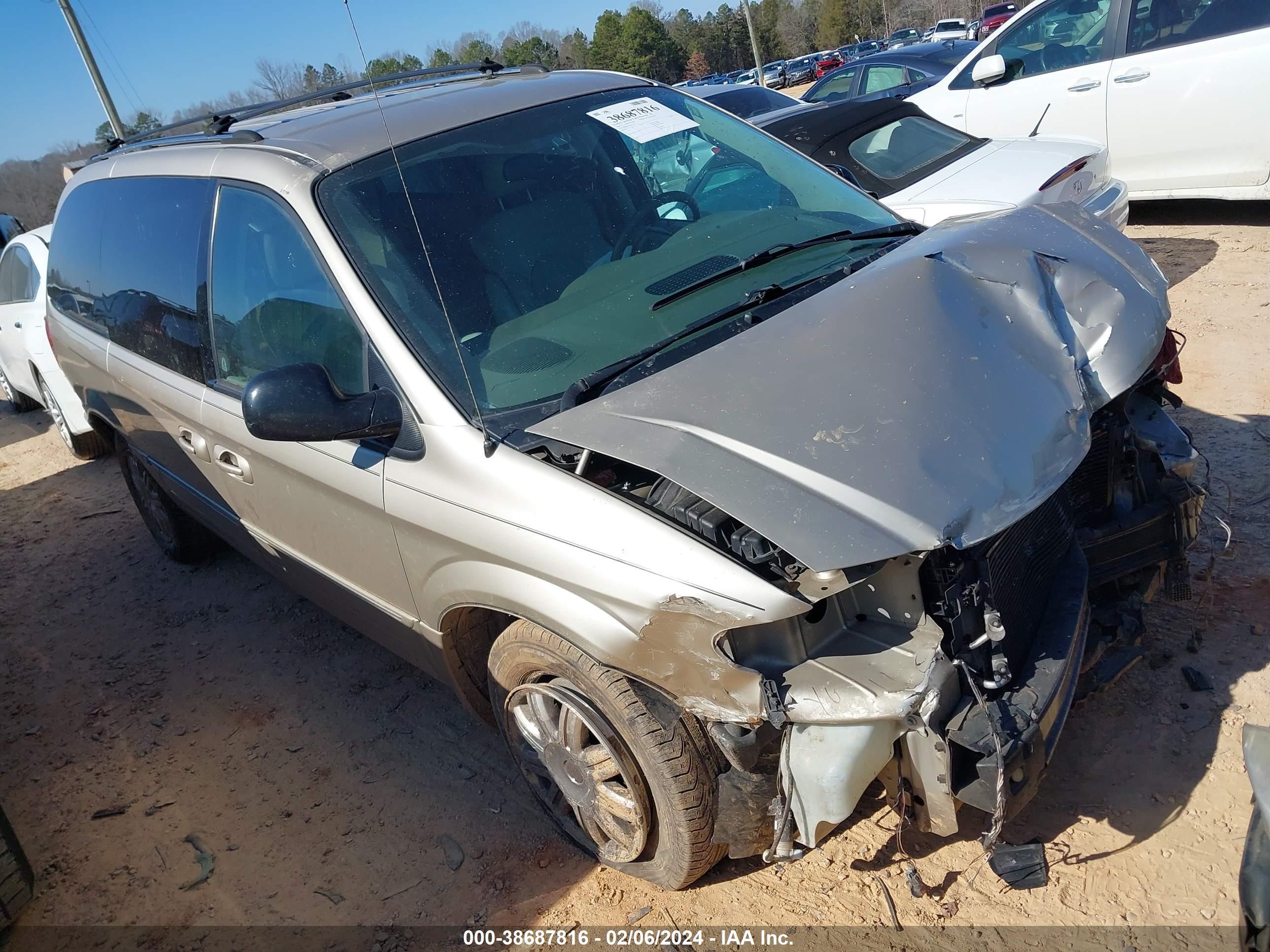 chrysler town & country 2005 2c8gp64l65r213371