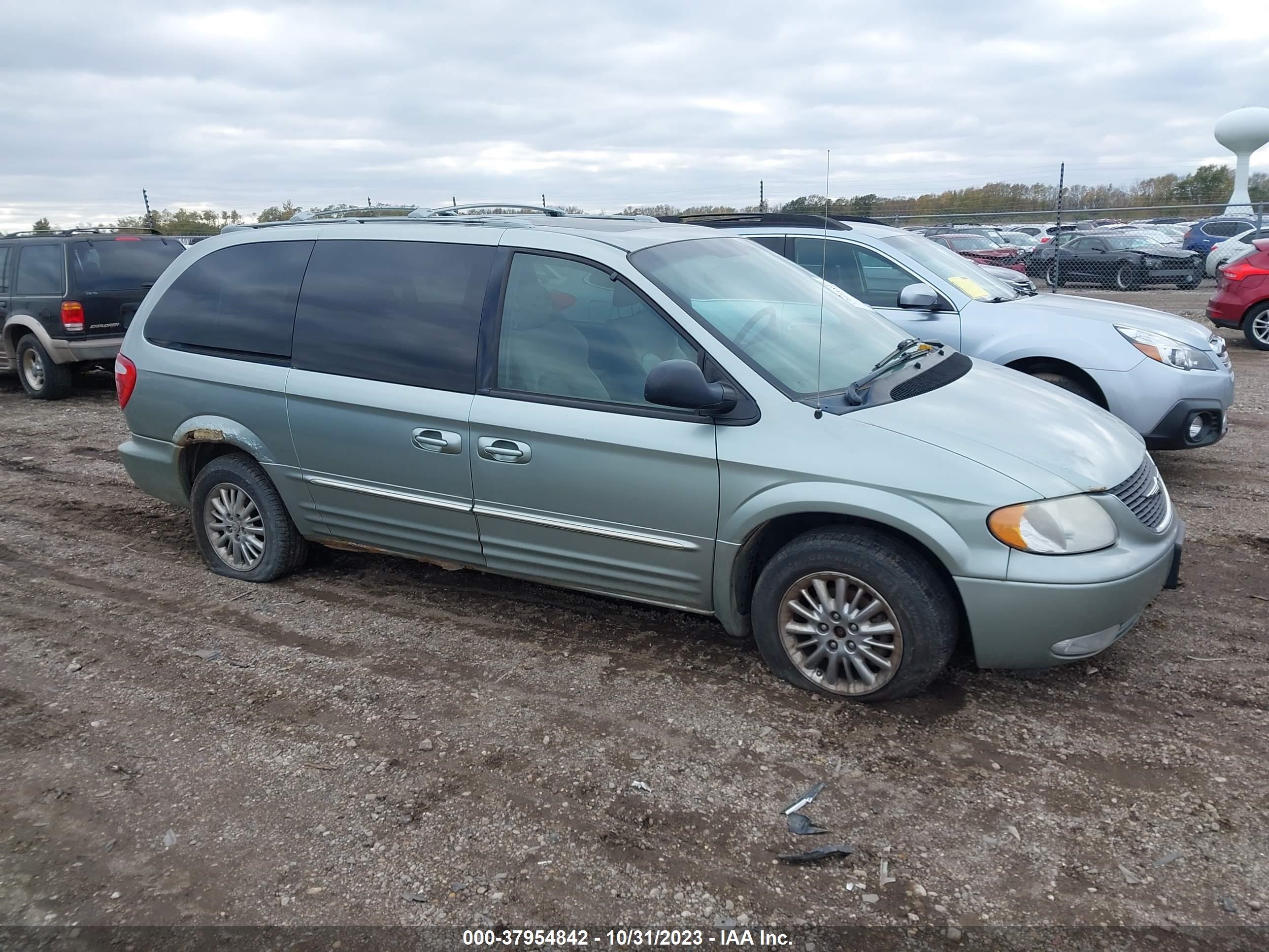 chrysler town & country 2003 2c8gt64l63r160793