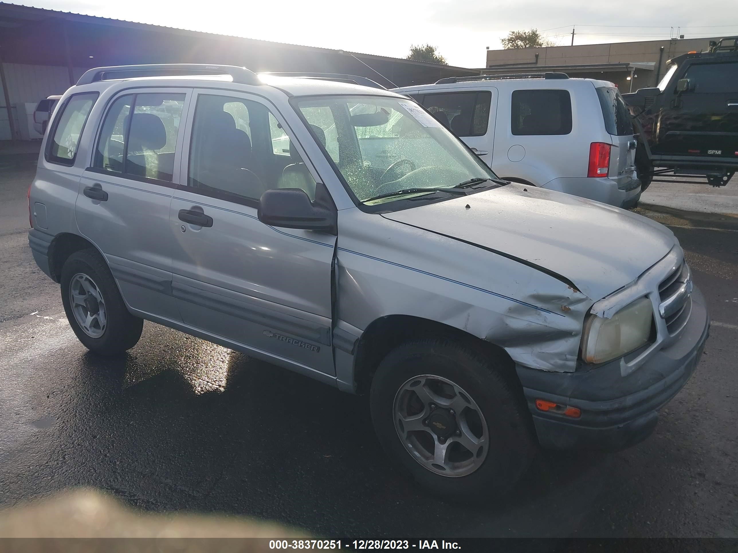 chevrolet tracker 2001 2cnbj13c216921559