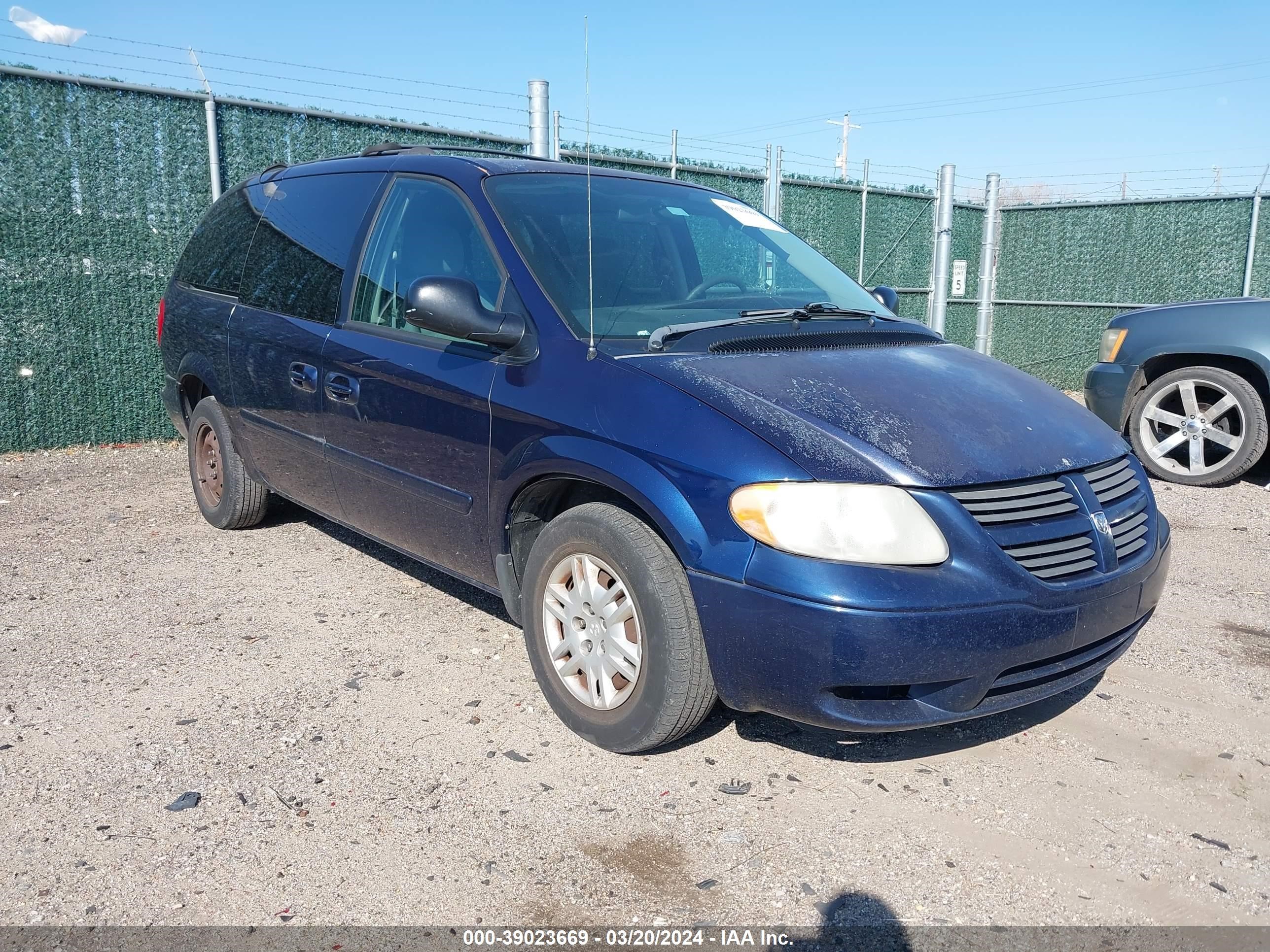 dodge caravan 2005 2d4gp24r85r201532