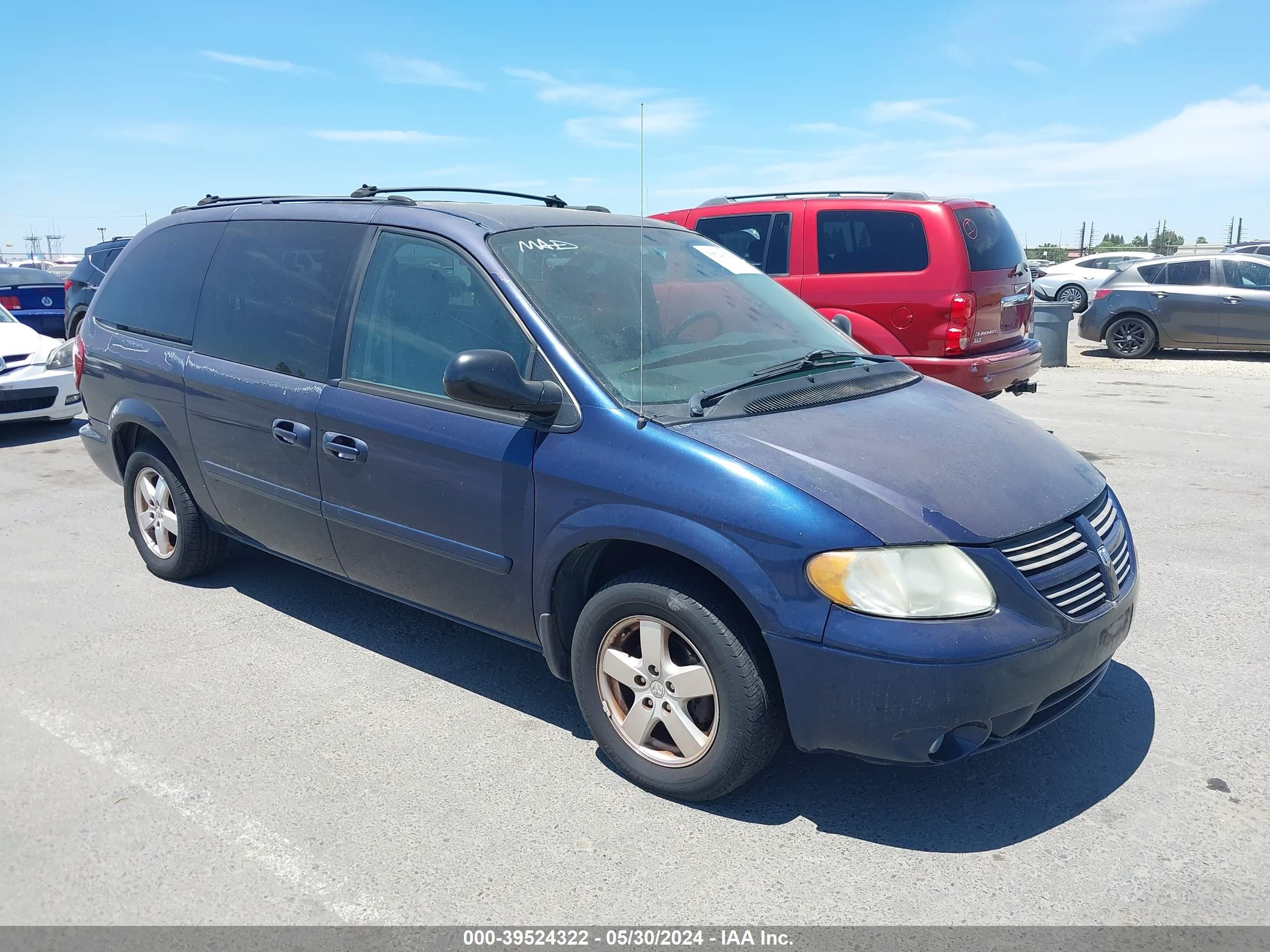 dodge caravan 2005 2d4gp44l15r258484