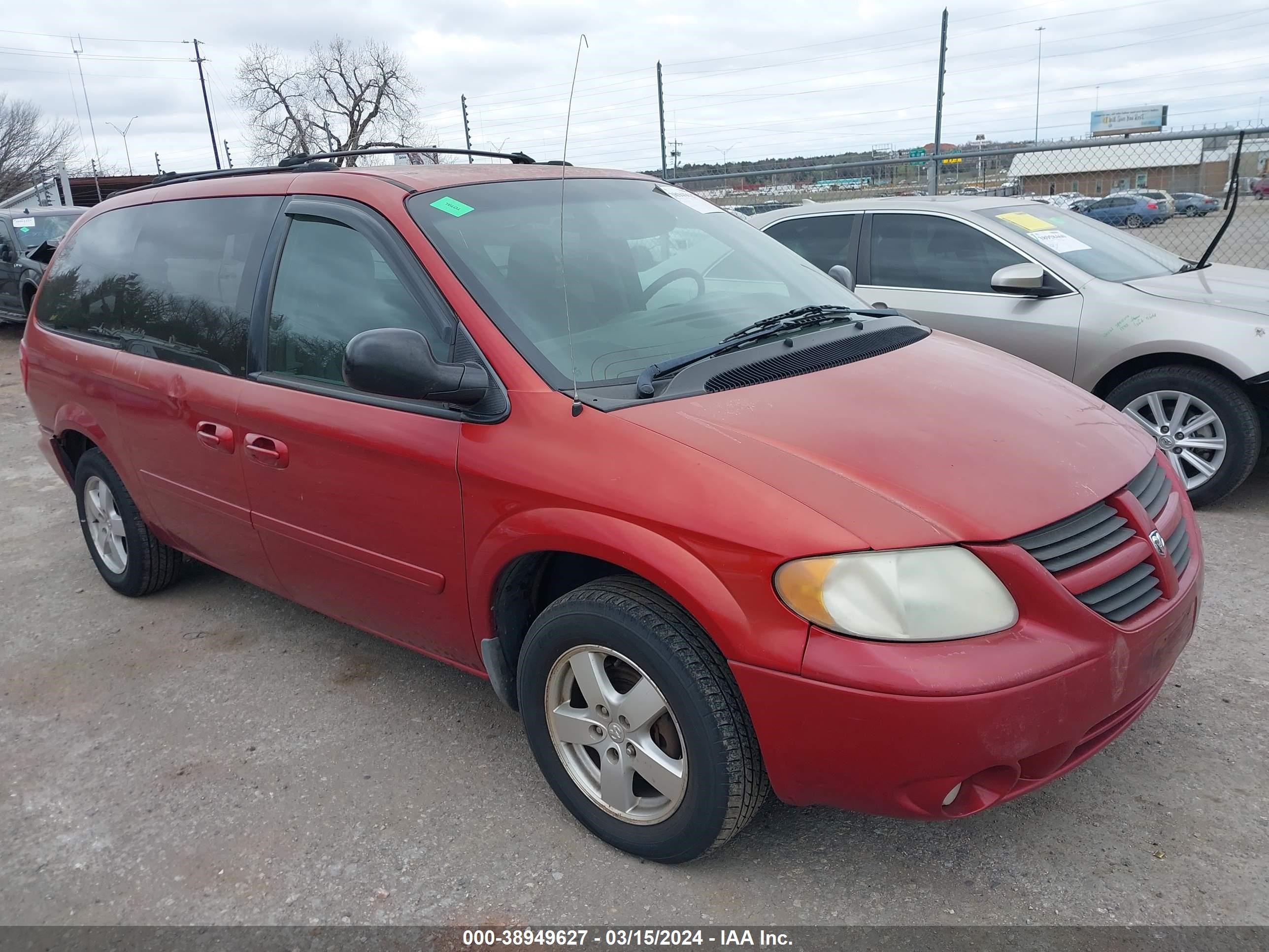 dodge caravan 2005 2d4gp44l55r157500