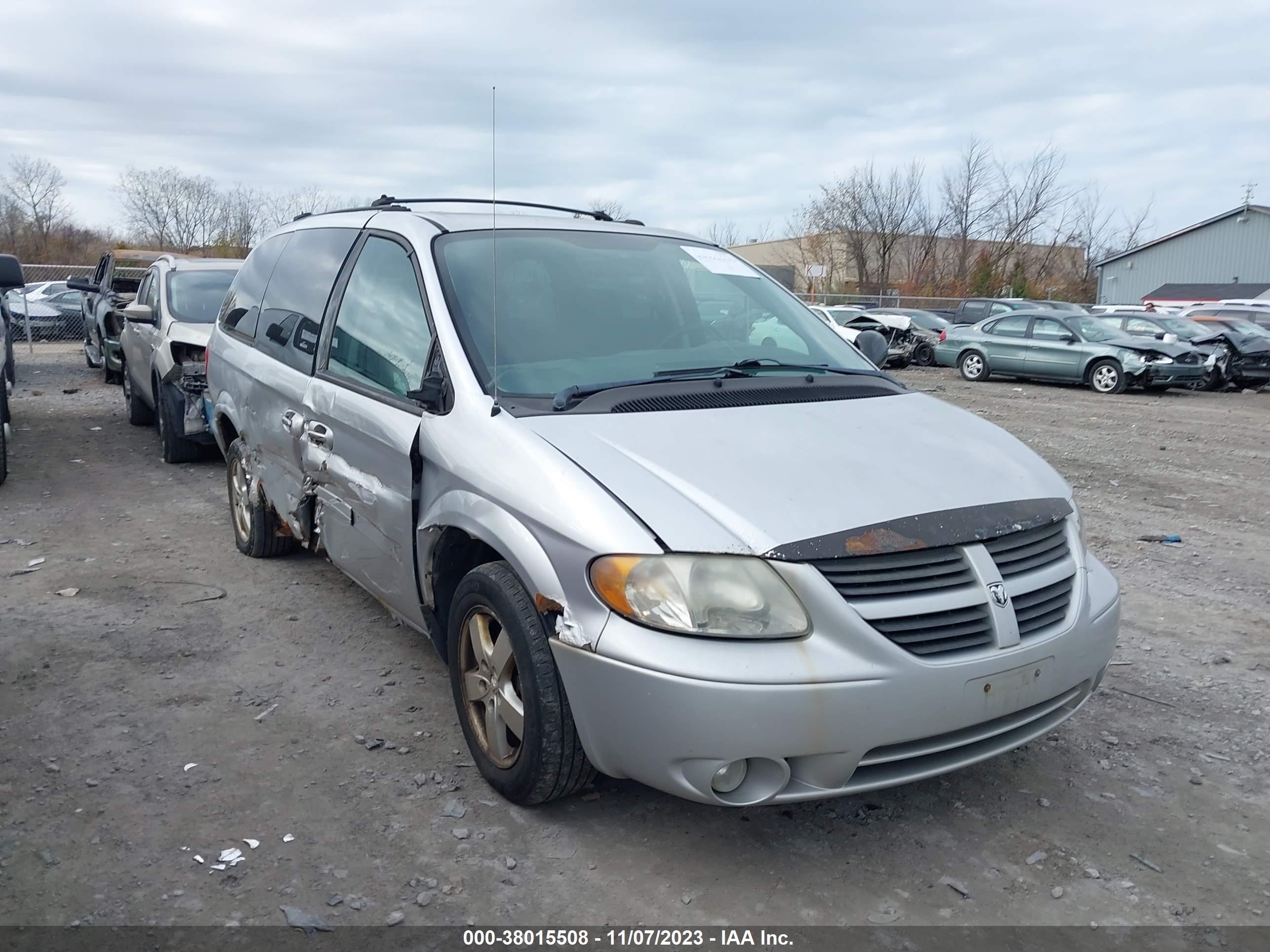 dodge caravan 2005 2d4gp44l55r205254