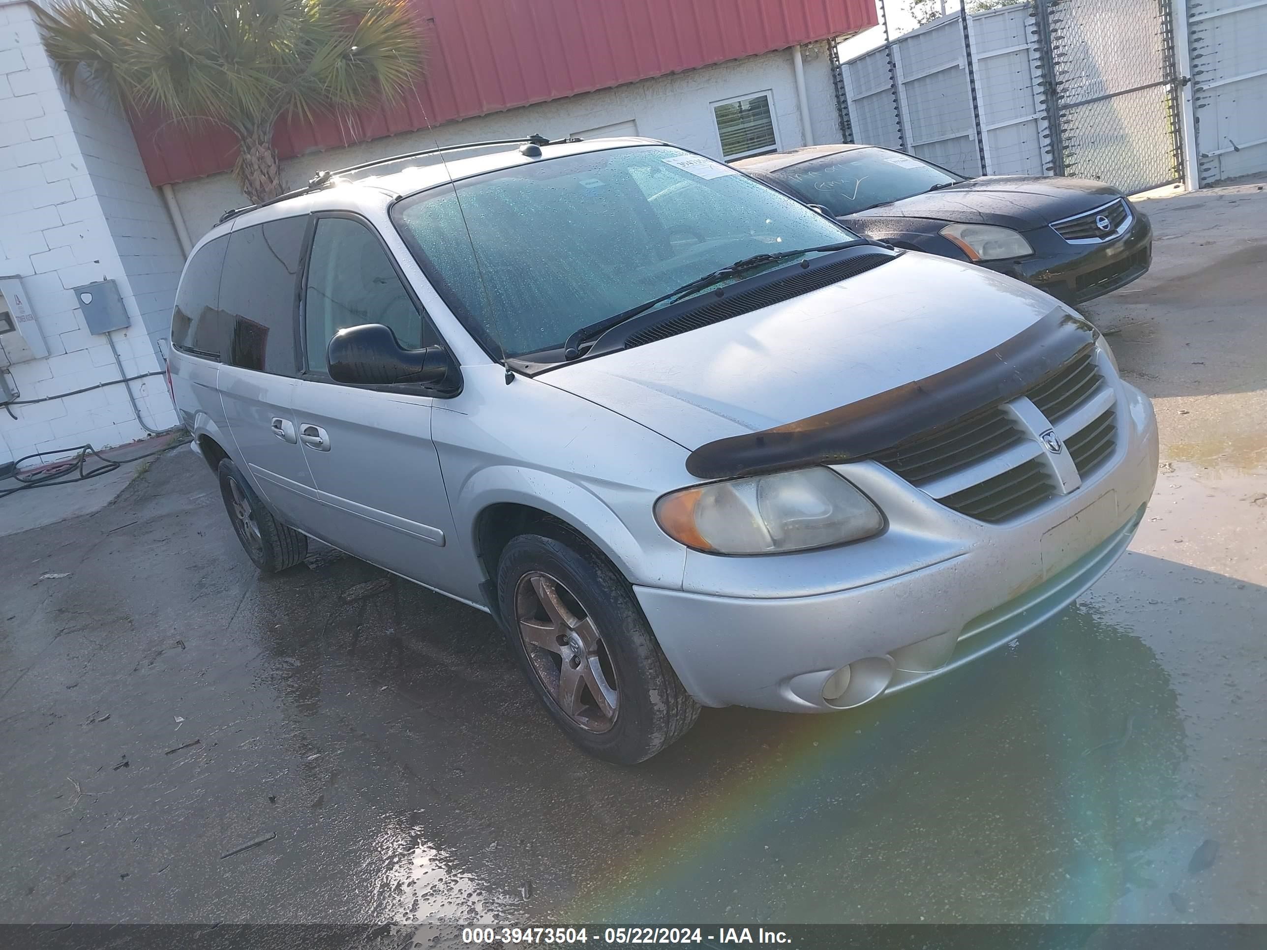 dodge caravan 2005 2d4gp44l65r580456