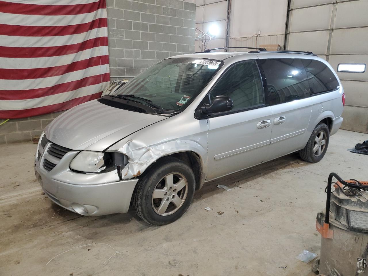 dodge caravan 2007 2d4gp44l67r182151