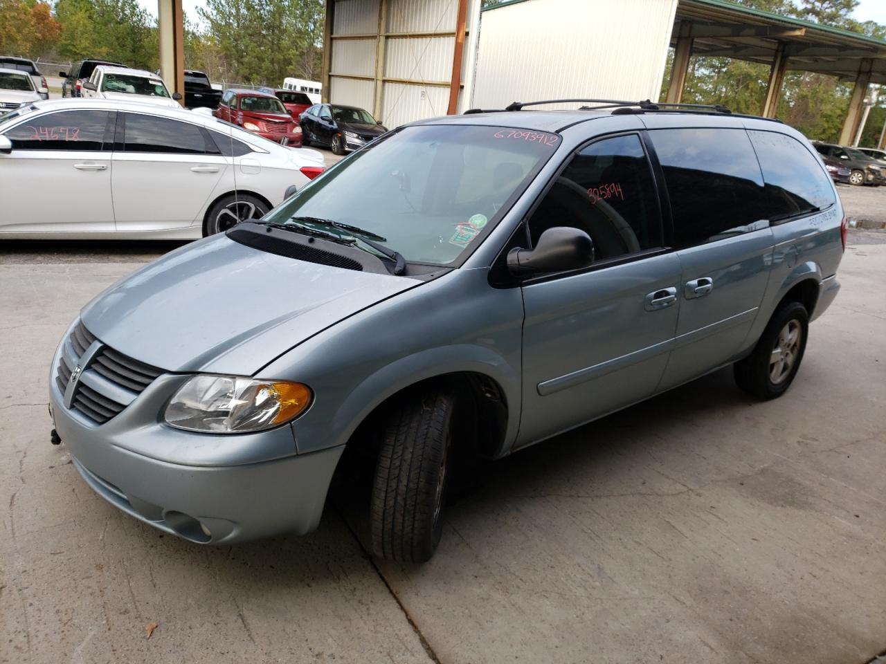 dodge caravan 2005 2d4gp44l85r558054