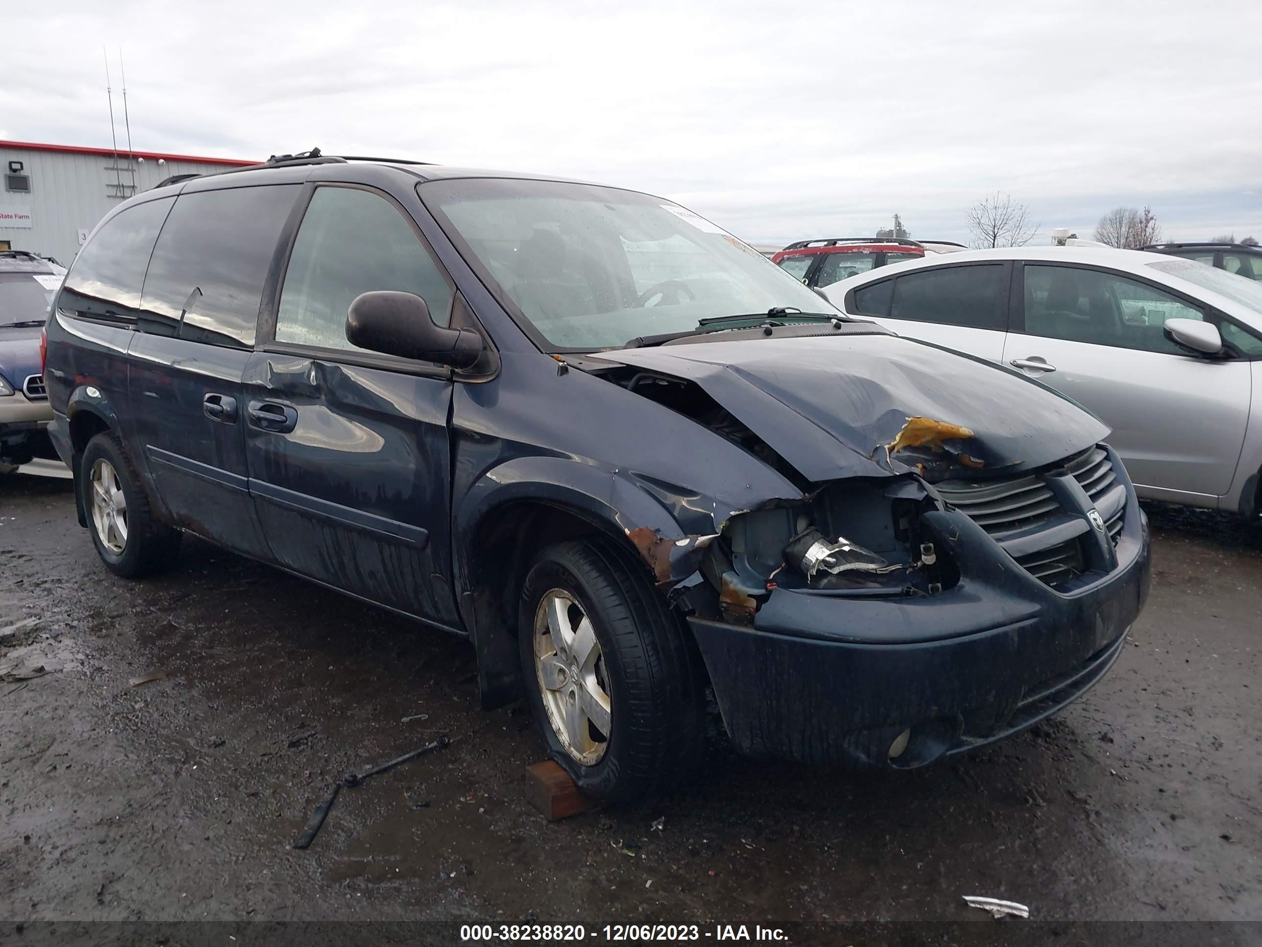 dodge caravan 2007 2d4gp44l87r181213