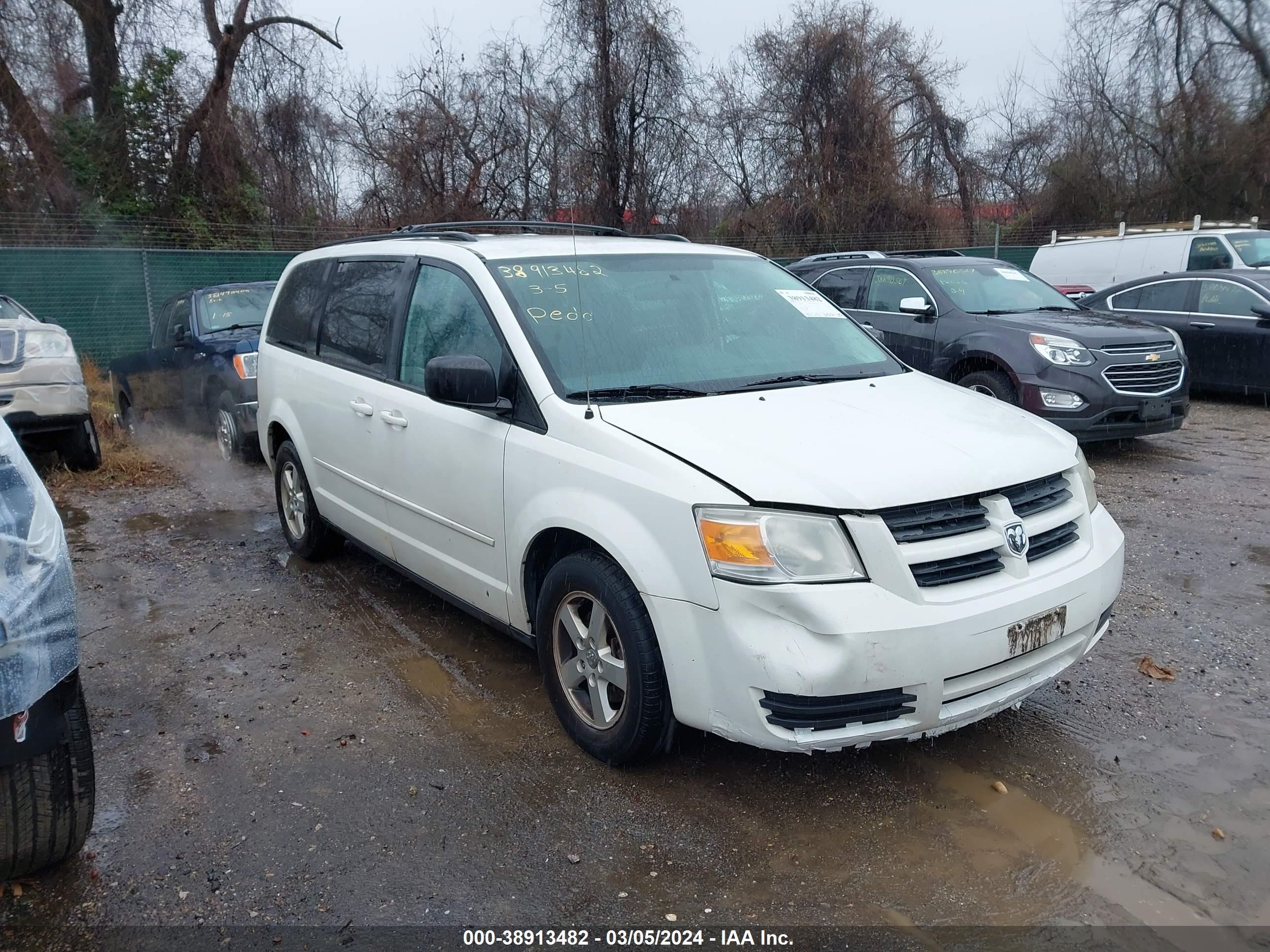 dodge caravan 2010 2d4rn4de7ar331318