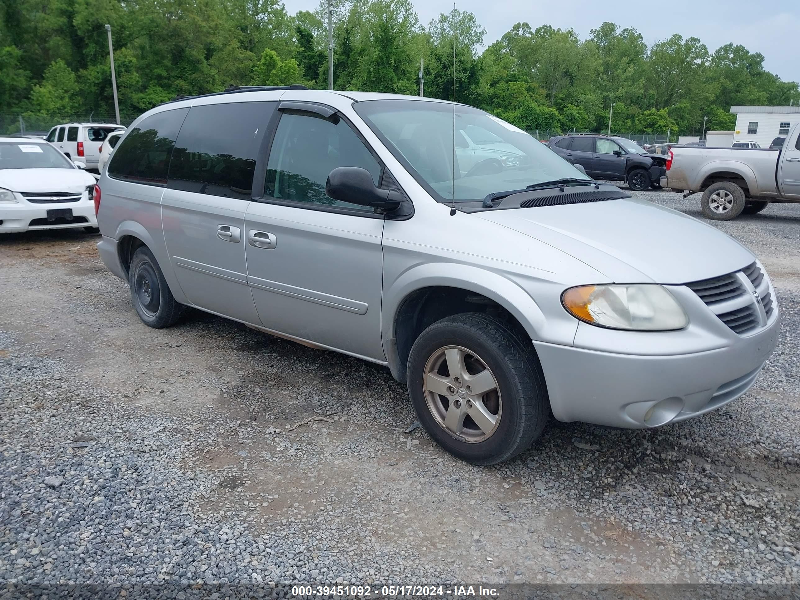 dodge caravan 2006 2d8gp44l76r659196