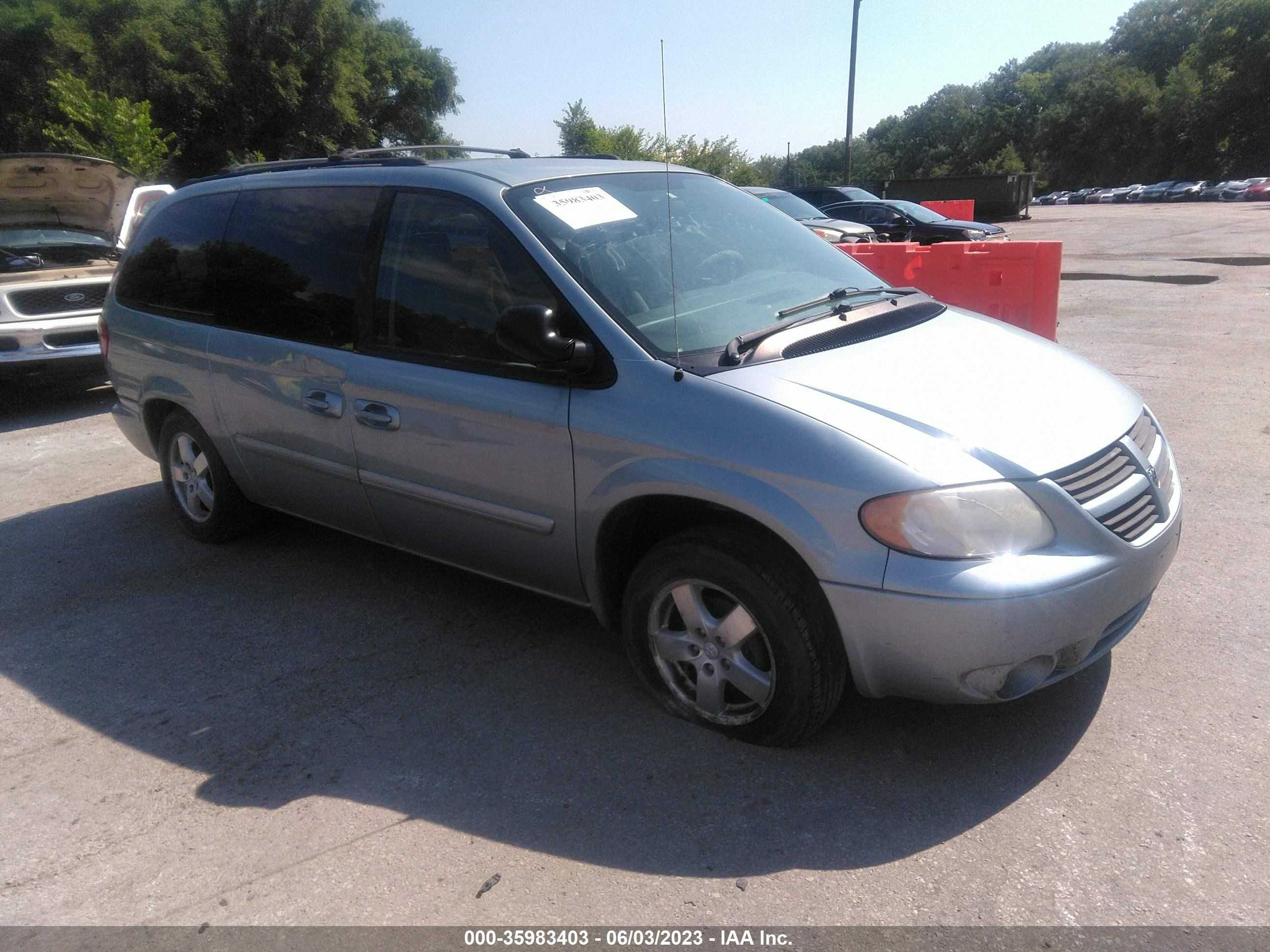 dodge caravan 2006 2d8gp44lx6r687638