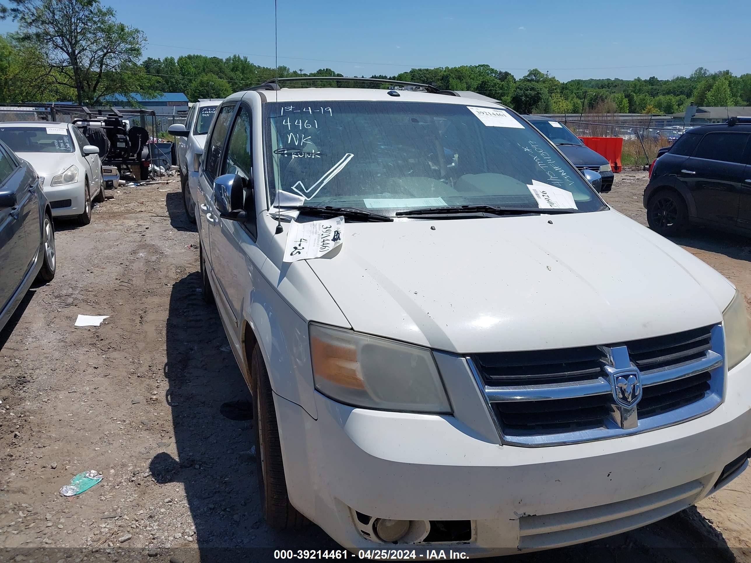 dodge caravan 2008 2d8hn54x38r143097